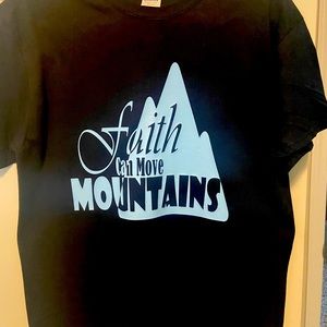 T-shirt - Faith Can Move Mountains